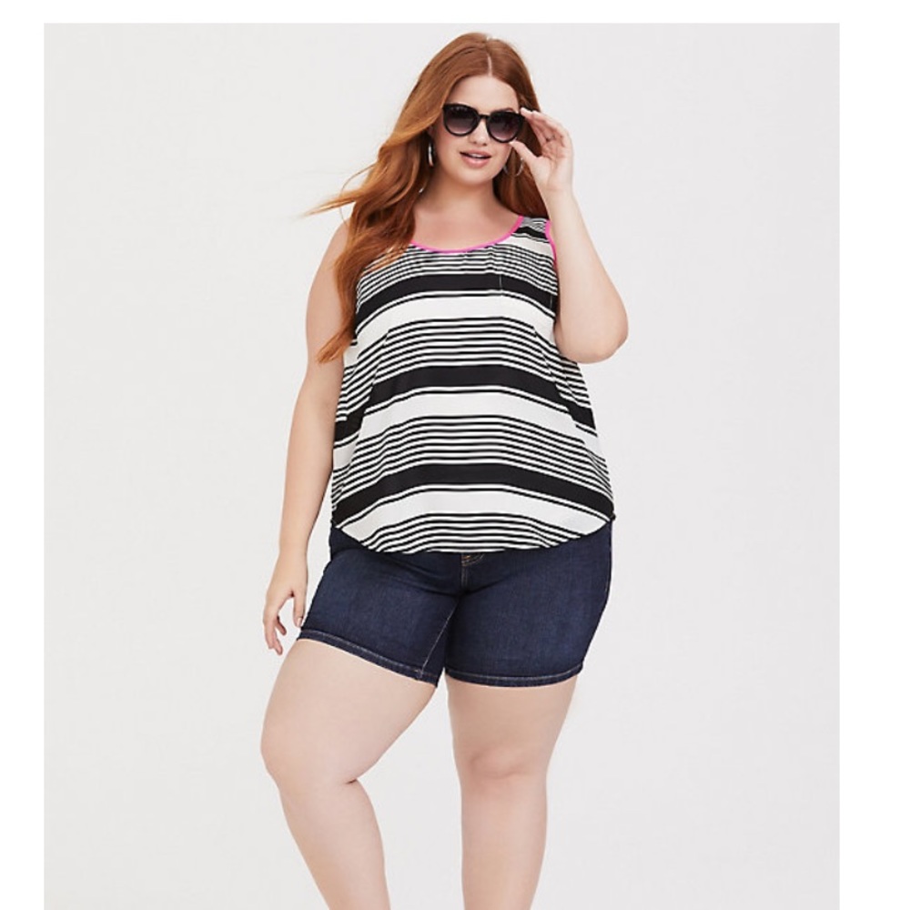 TORRID black and white striped pocket tank top - Picture 2 of 7